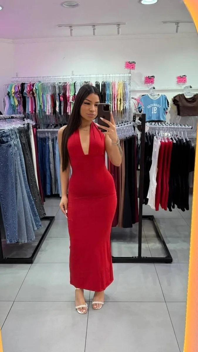 Vestido Suplex Com Decote no Peito e Amarração no Pescoço Vermelho - foto 1