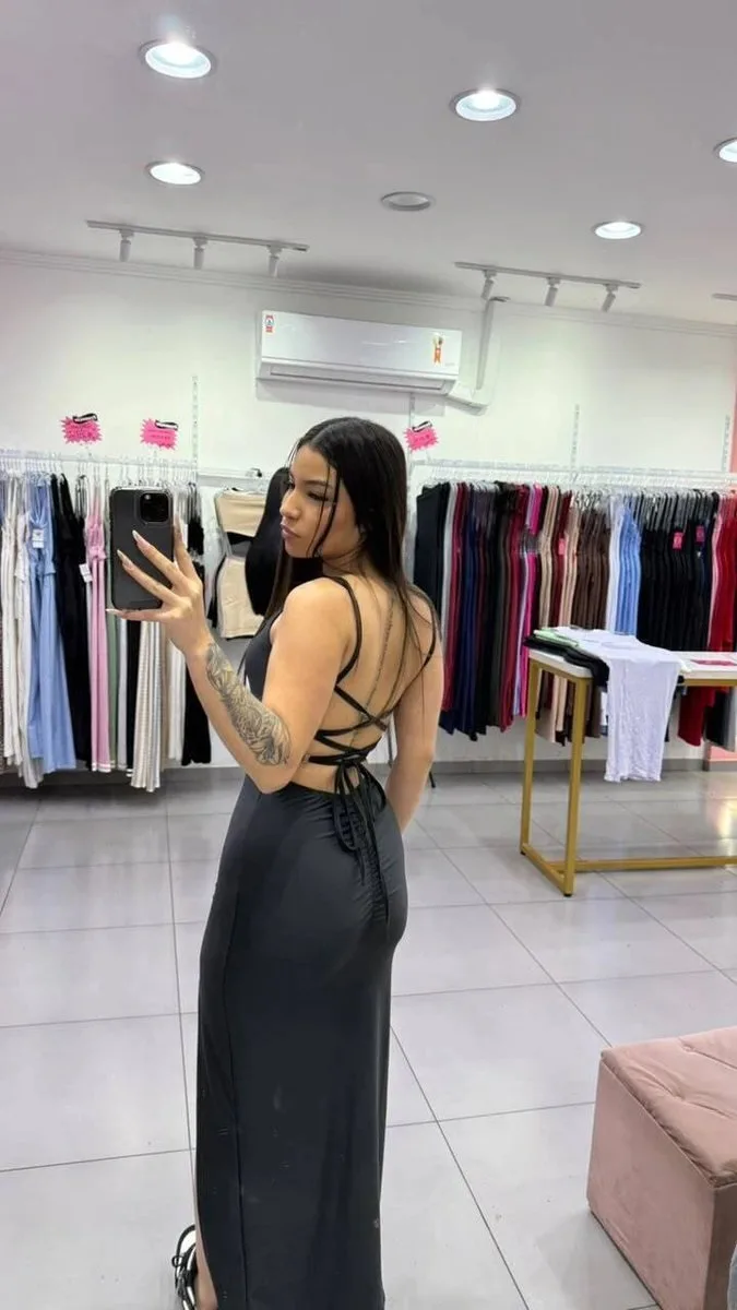 Vestido Longo Suplex Trançado Nas Costas, Levanta Bumbum e Com Fenda Preto - foto 2