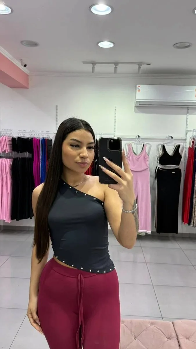 Blusa Assimétrica Com Costas Aberas E Strass Prata Preta - foto 2