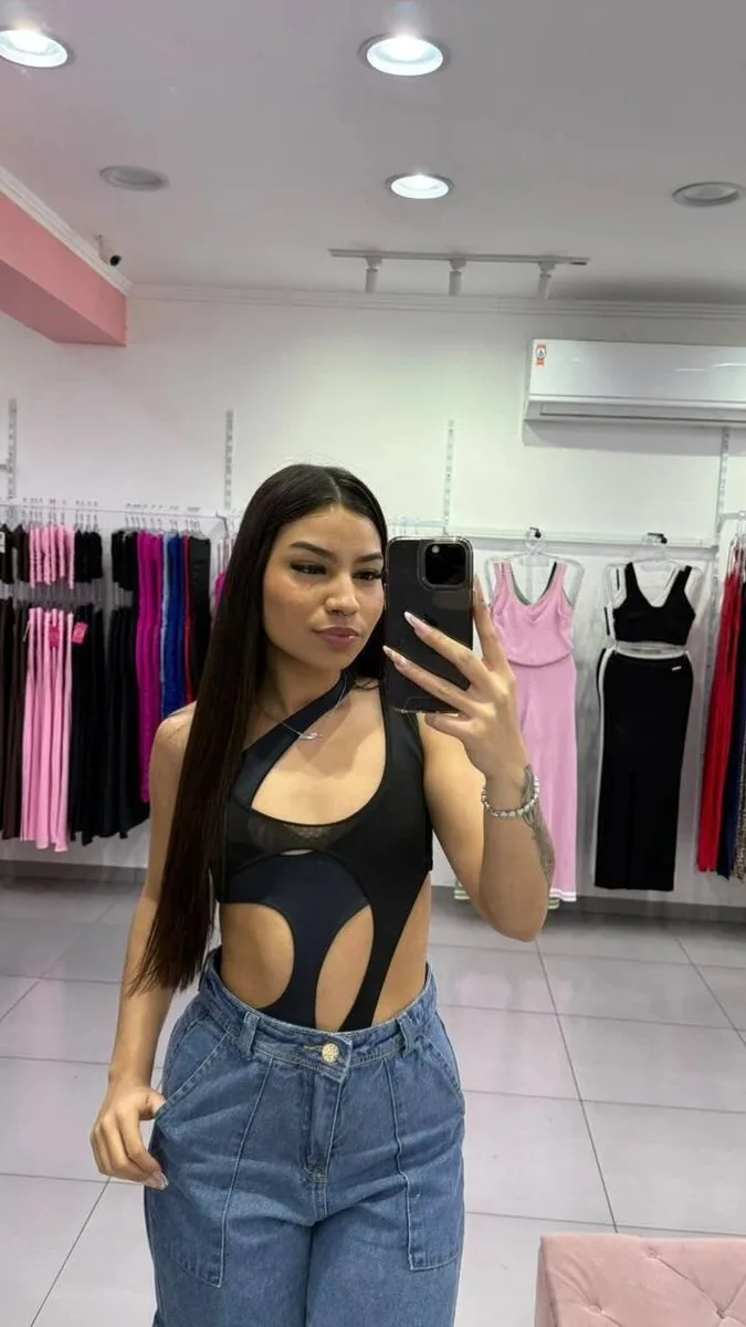 Body Com Aberturas E Detalhes Em Tule - foto 1