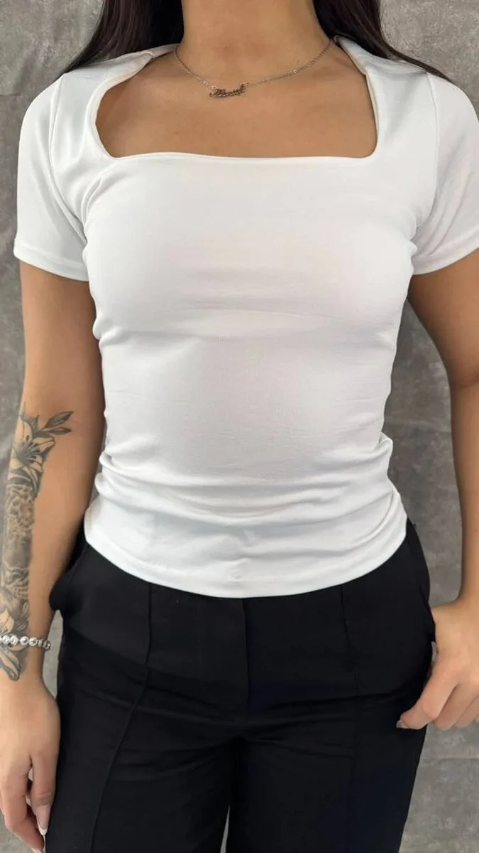Blusa Gola Quadrada em Suplex Branco - foto 1