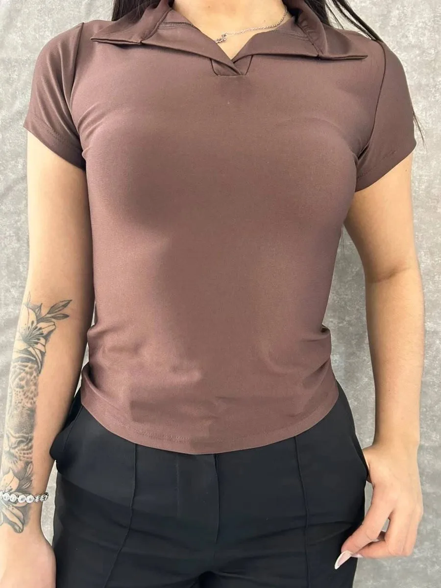 Blusa Gola Polo Em Suplex Marrom - foto 1