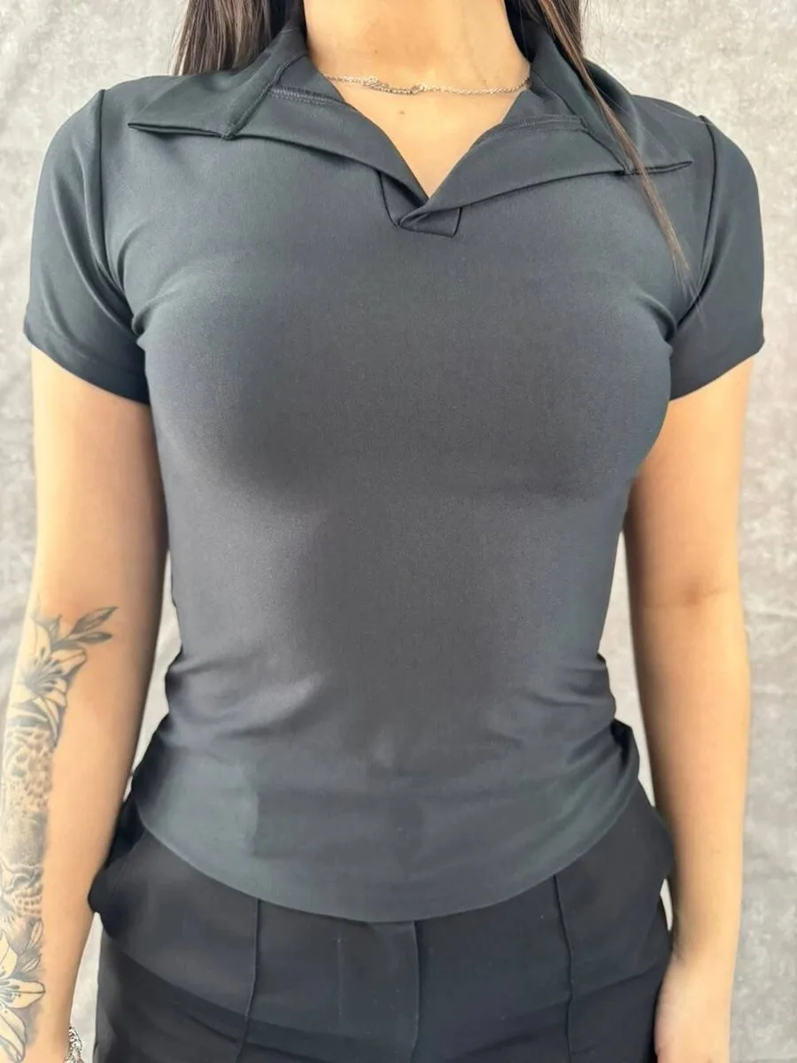 Blusa Gola Polo Em Suplex Preta - foto 1
