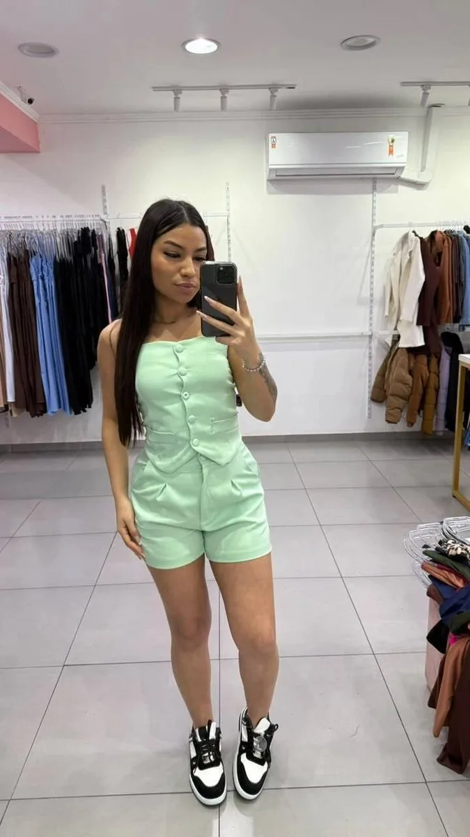 Conjunto Em Alfaiataria Alcinha Ajustavel Com Detalhe De Botões e No Bolso Verde SKU> 724 - foto 1