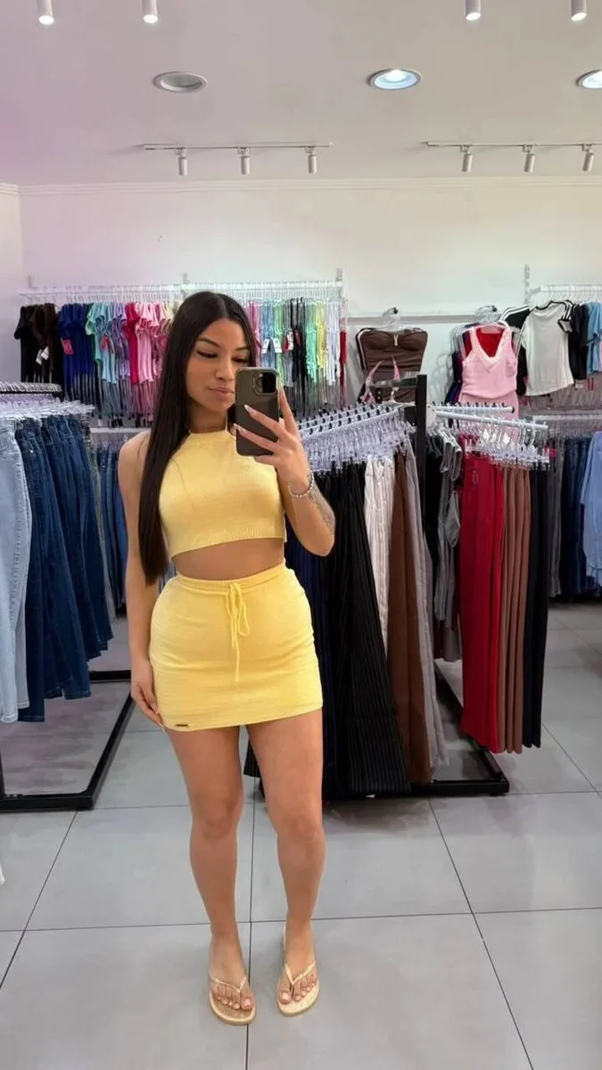 Conjunto Luxxo Croped Com Ajuste No Pescoço E Na Cintura Amarelo - foto 1