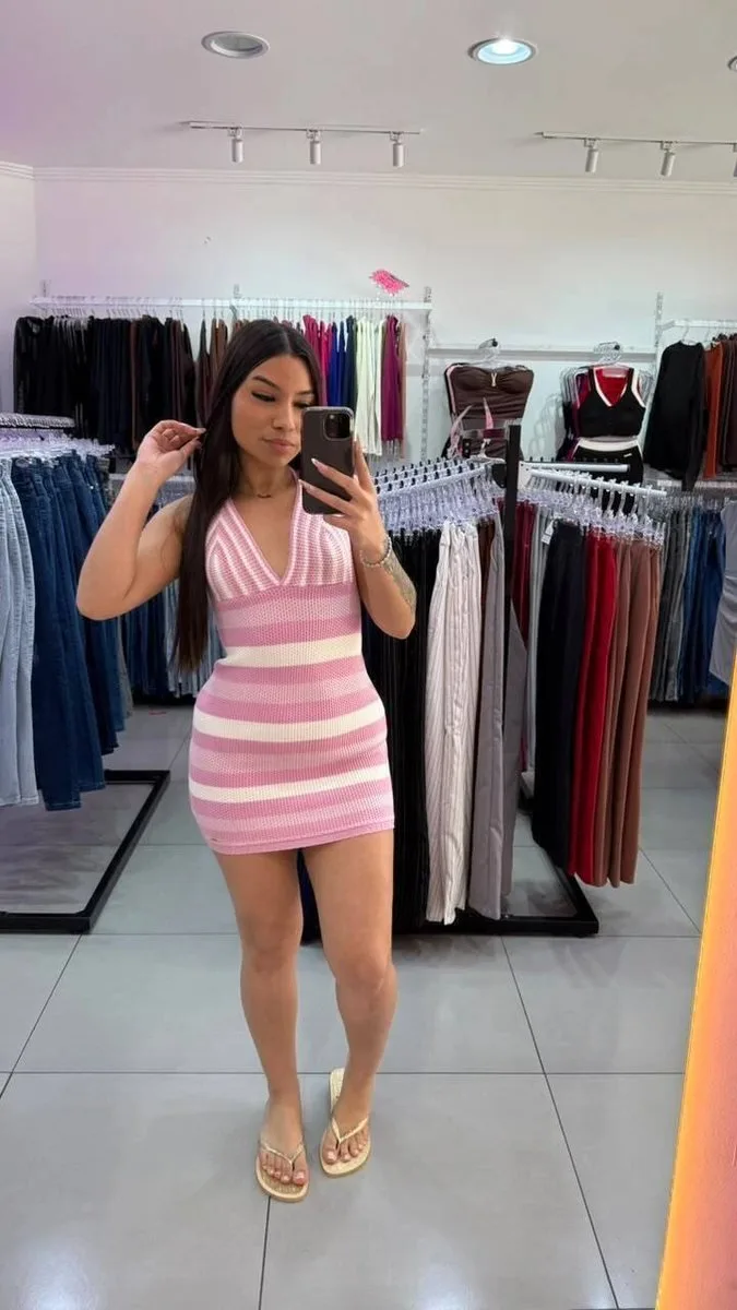 Vestido Luxxo Com Amarração No Pescoço e Detalhe de Listras na Horizontal Branco Com Rosa - foto 1