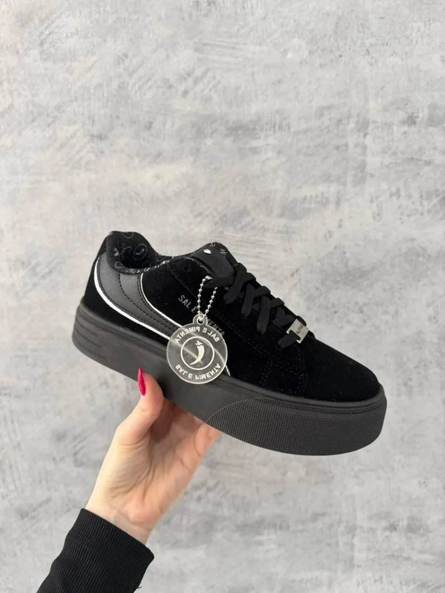 Tênis Sal e Pimenta Preto Com Detahe Branco Urban - foto 1