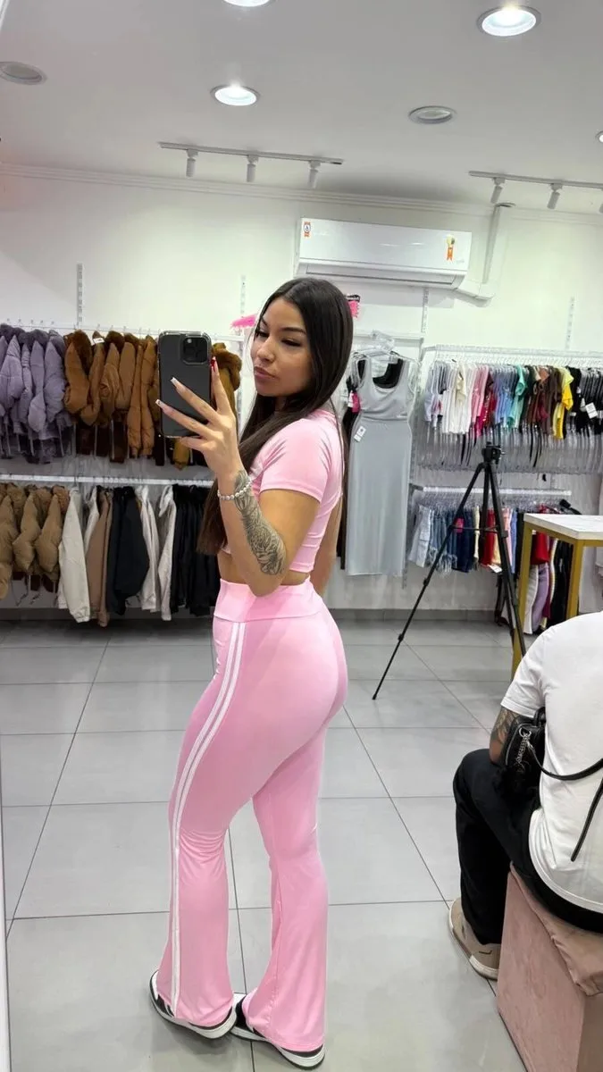 Conjunto Urban Suplex Manga Curta Rosa Claro Com Linha Branca e Calça Flare - foto 2