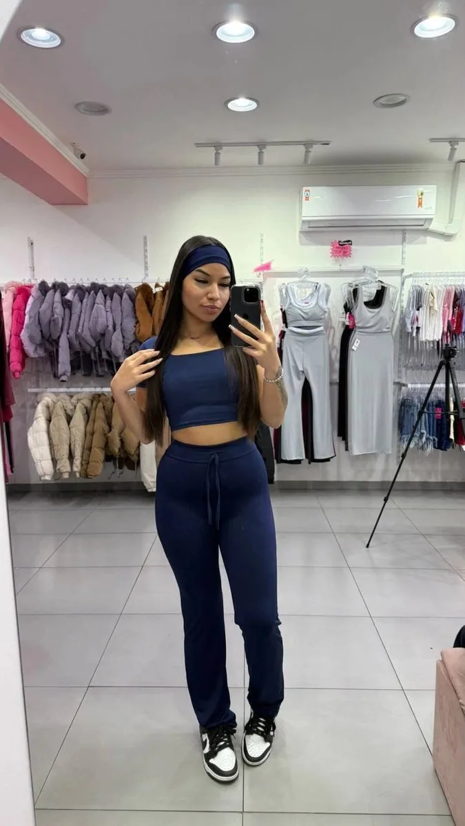 Conjunto Suplex Azul Cropped Manga Curta e Gola Quadrada e Faixa Azul - foto 1