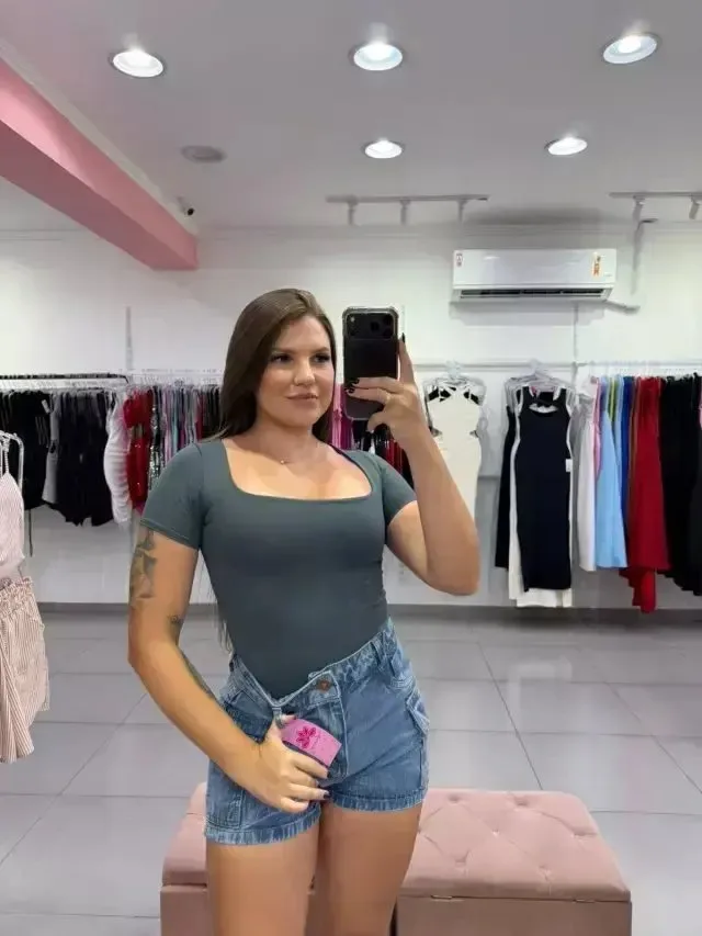 Body Poliamida Gola Quadrada E Manga Curta Cinza - foto 1