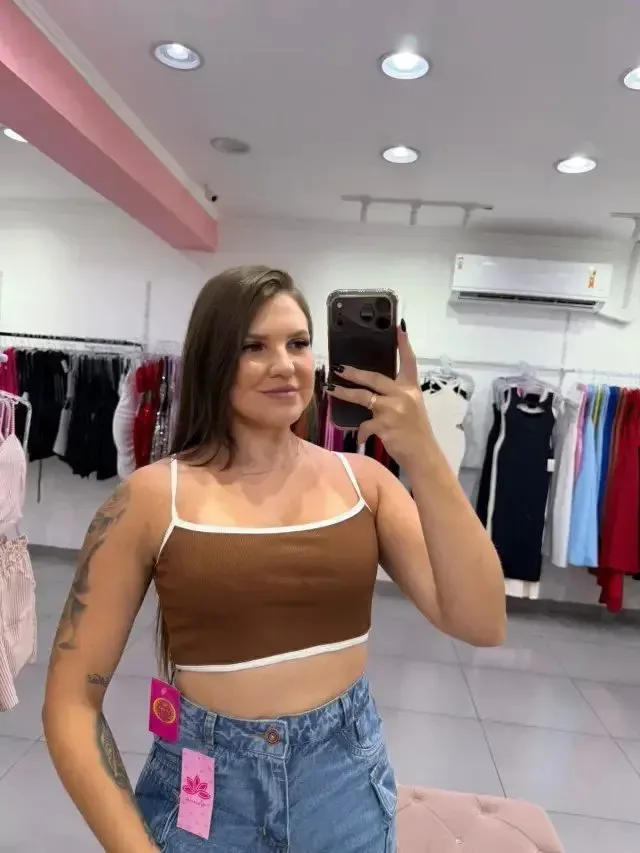Cropped Top Canelado Bicolor E Alça Fina Marrom - foto 1