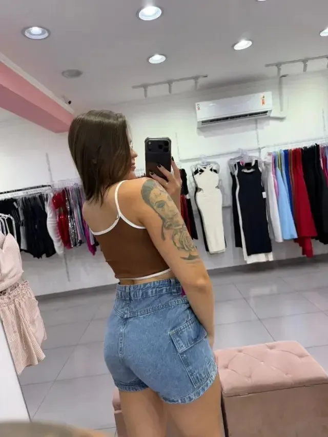 Cropped Top Canelado Bicolor E Alça Fina Marrom - foto 2