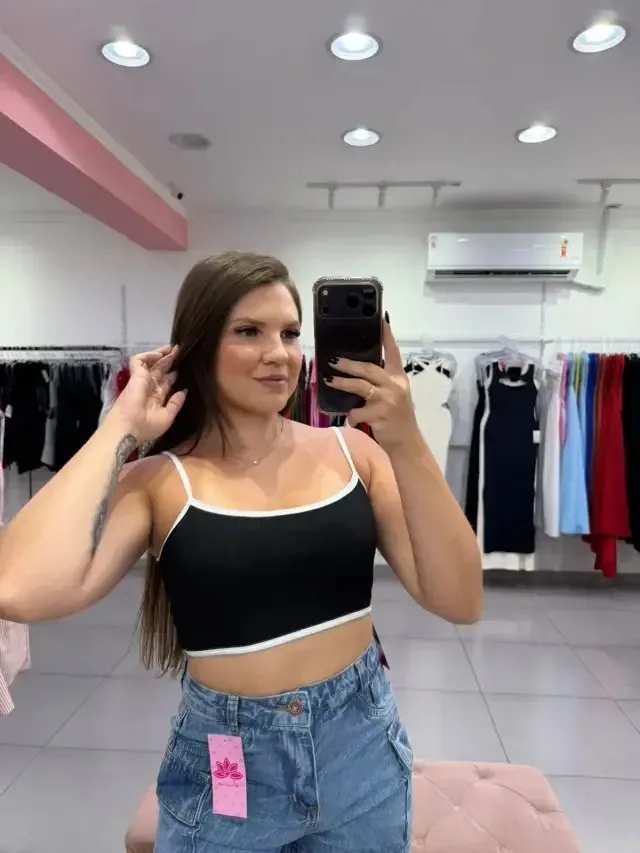 Cropped Top Canelado Bicolor E Alça Fina Preto - foto 1