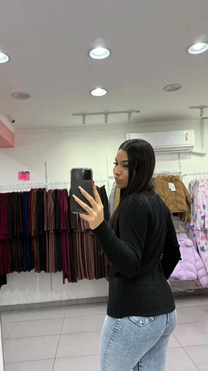 Blusa Modal Preta Gola Alta - foto 2
