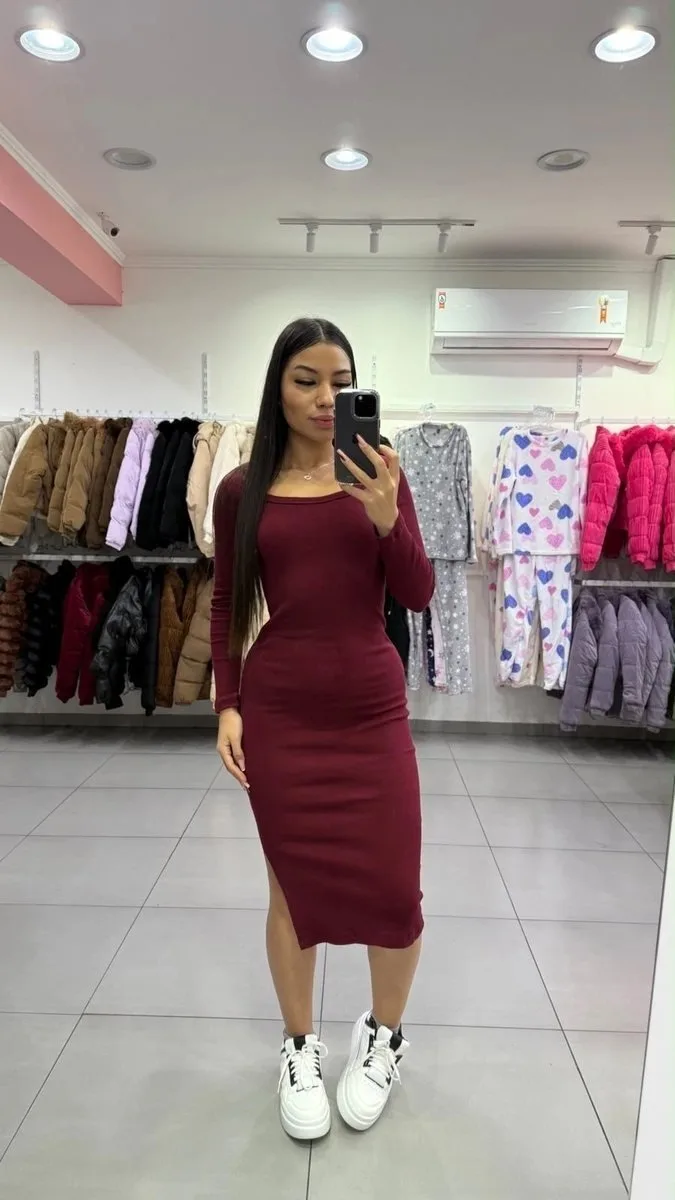 Vestido Ribana Mídi Com Gola Quadrada Bordo - foto 1
