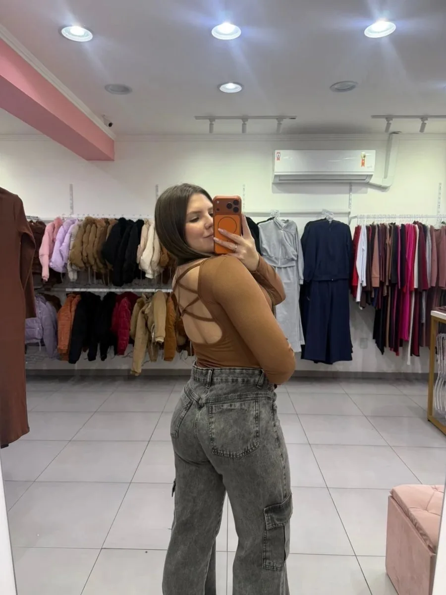 Body Canelado Térmico Trançado Nas Costas Com Manga Longa Marrom Claro - foto 2