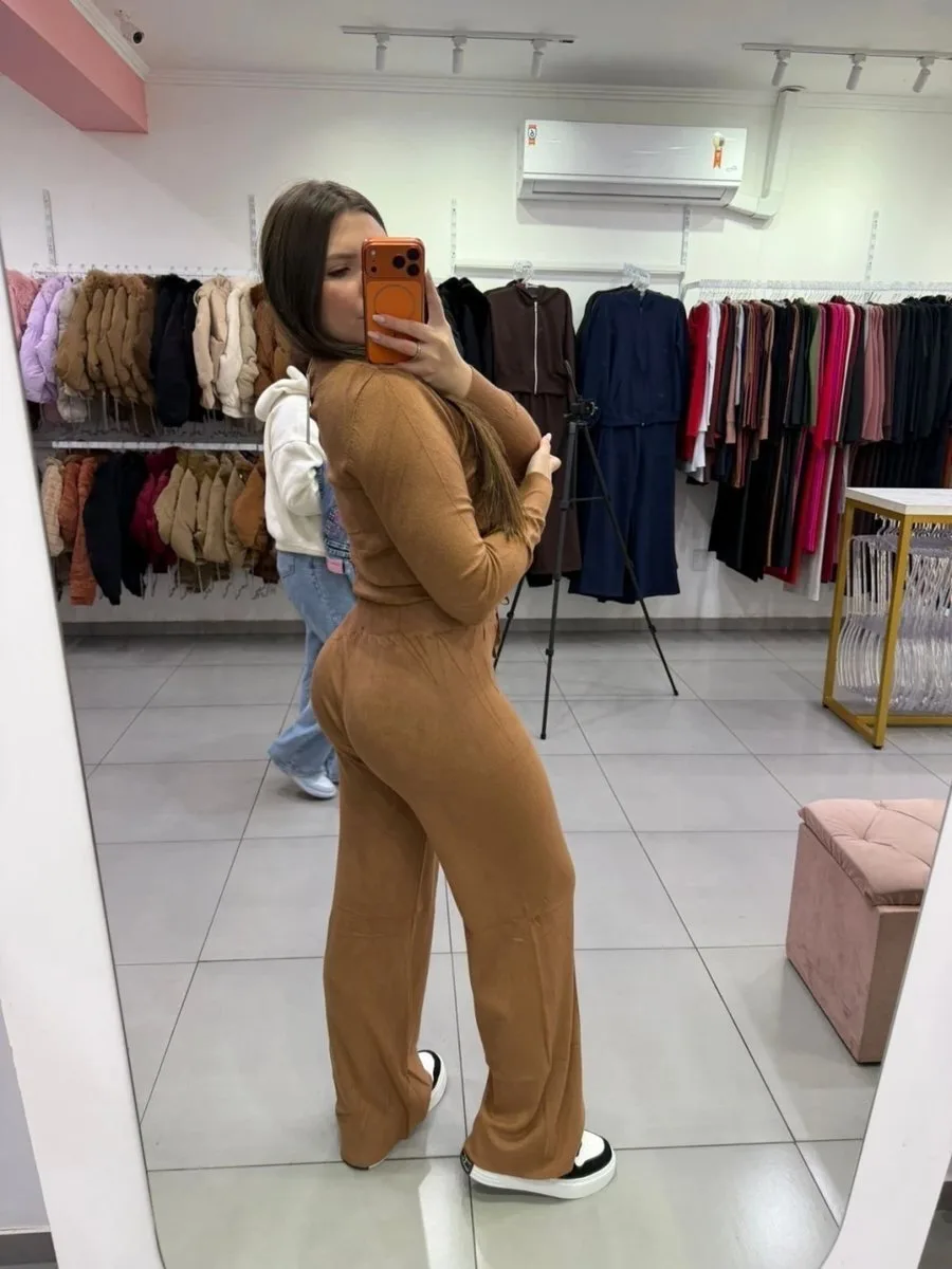 Conjunto Mousse Blusa Detalhe Transados E Calça Pantalona Marrom - foto 3