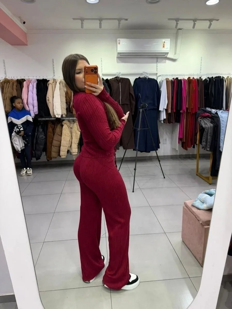 Conjunto Modal Mousse Blusa Botões Gola Polo E Calça Pantalona Bordo - foto 2