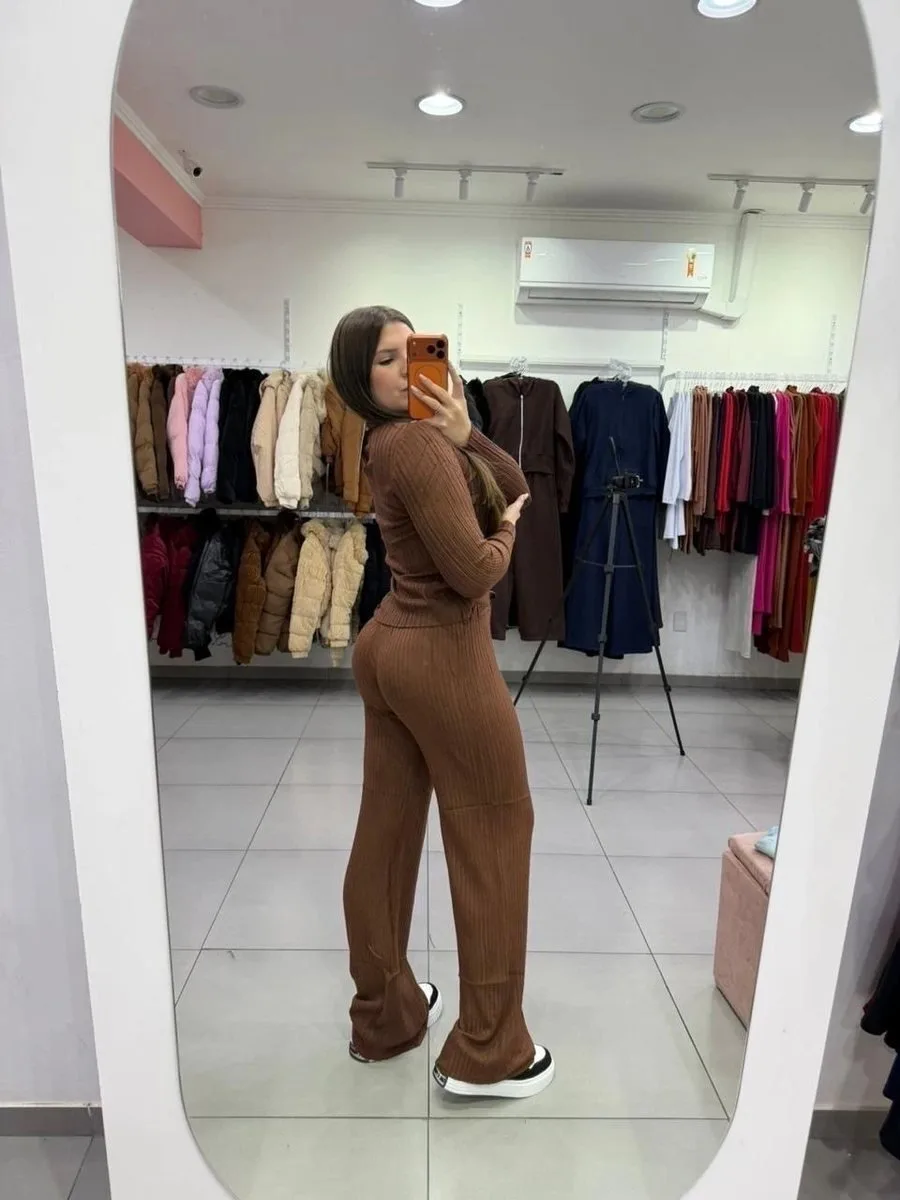 Conjunto Modal Mousse Blusa Botões Gola Polo E Calça Pantalona Marrom Escuro - foto 2