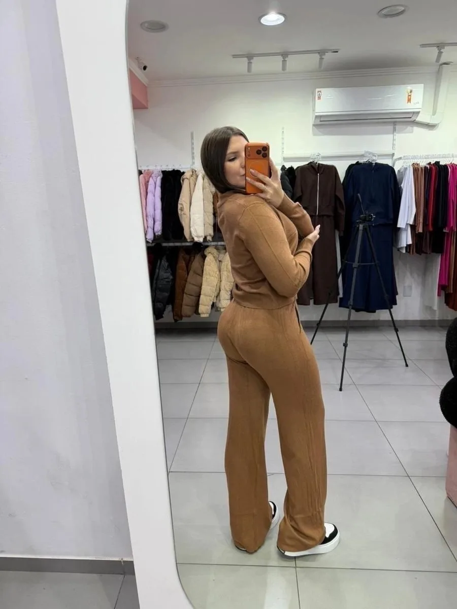 Conjunto Mousse Casaco zíper Com Calça Pantalona Marrom - foto 4