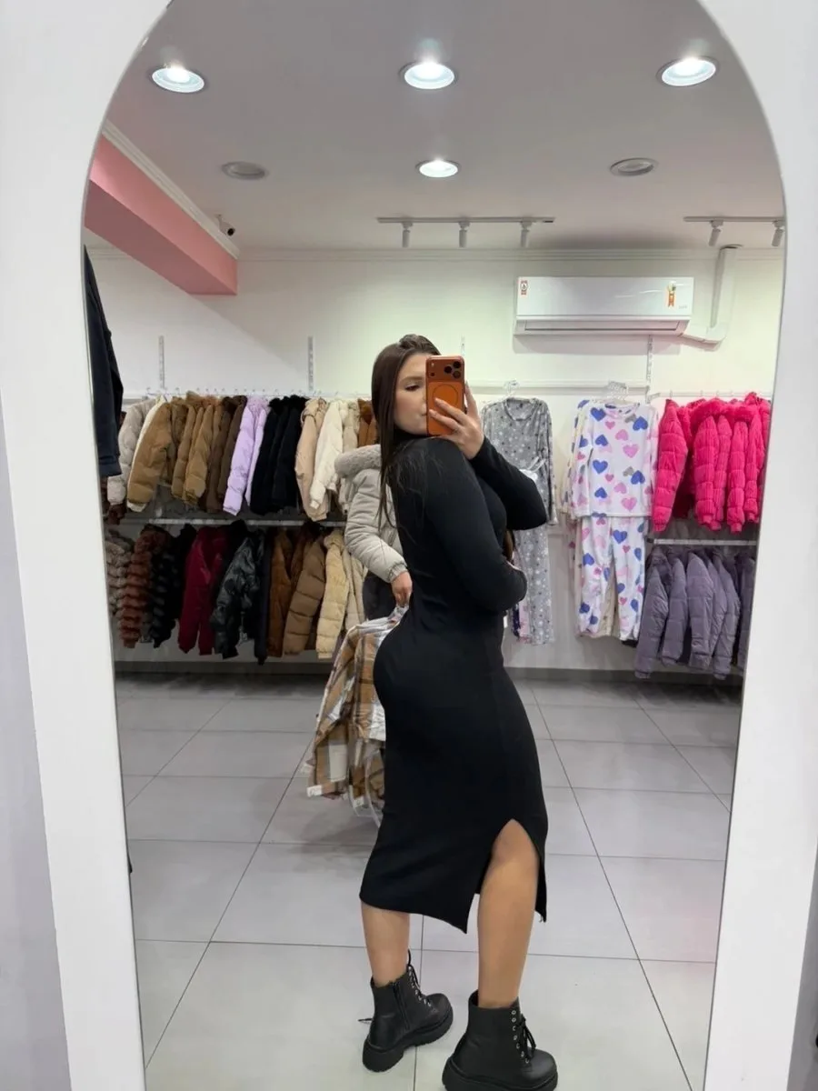 Vestido Mídi Ribana Com Gola E Fenda Lateral Preto - foto 3