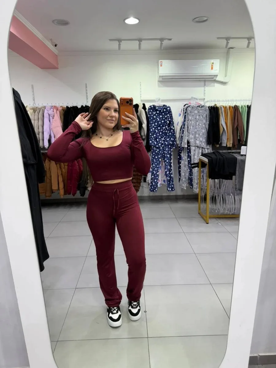 Conjunto Suplex Com Cropped Gola Quadrada E Calça Flare Bordo - foto 1