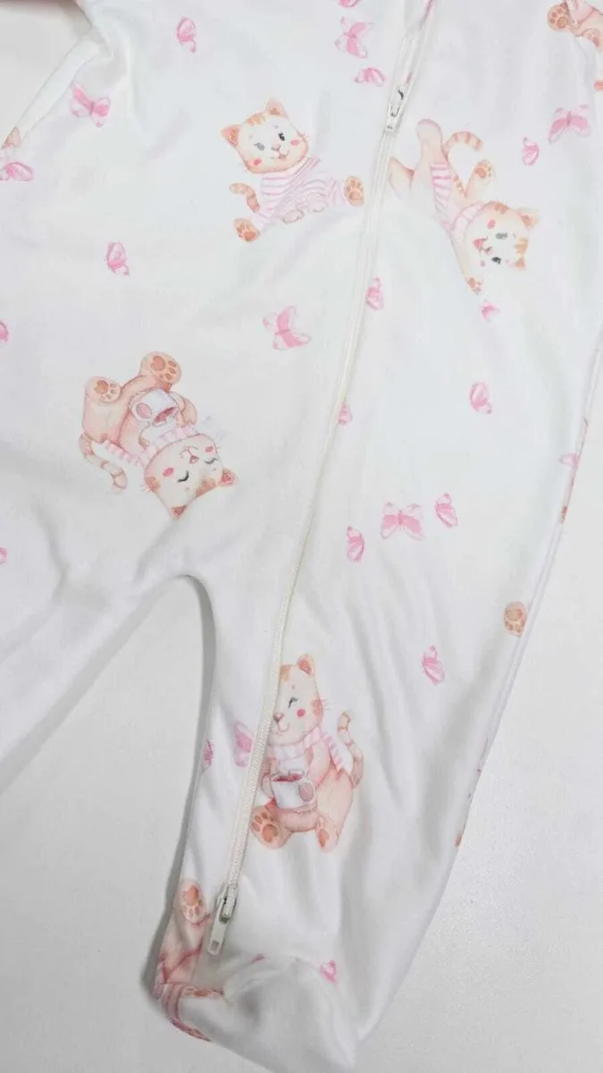 Macacão com zíper e pé gata mascote para bebê - Dedeka - foto 4