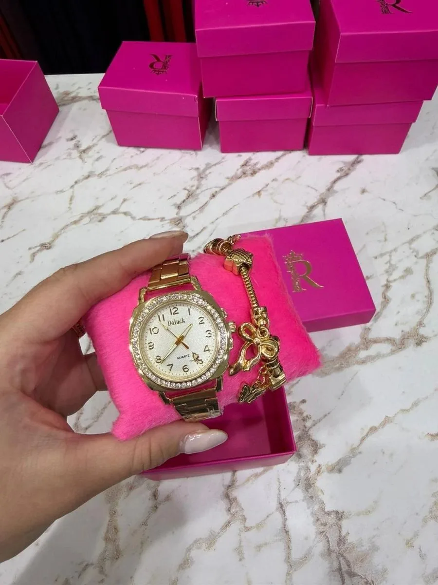 Relógio Dourado Com A Pulseira Pingentes - foto 1