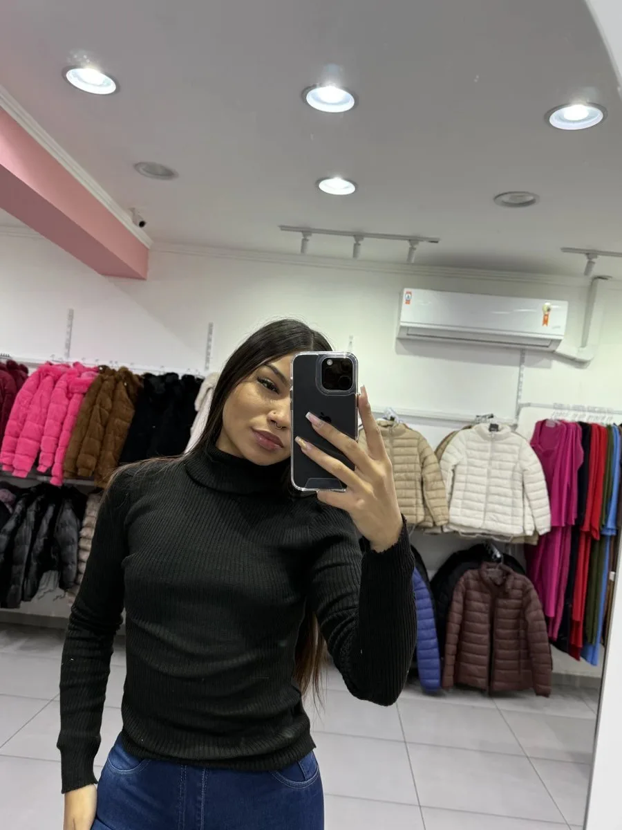 Blusa De Lã Com Gola Preto - foto 1
