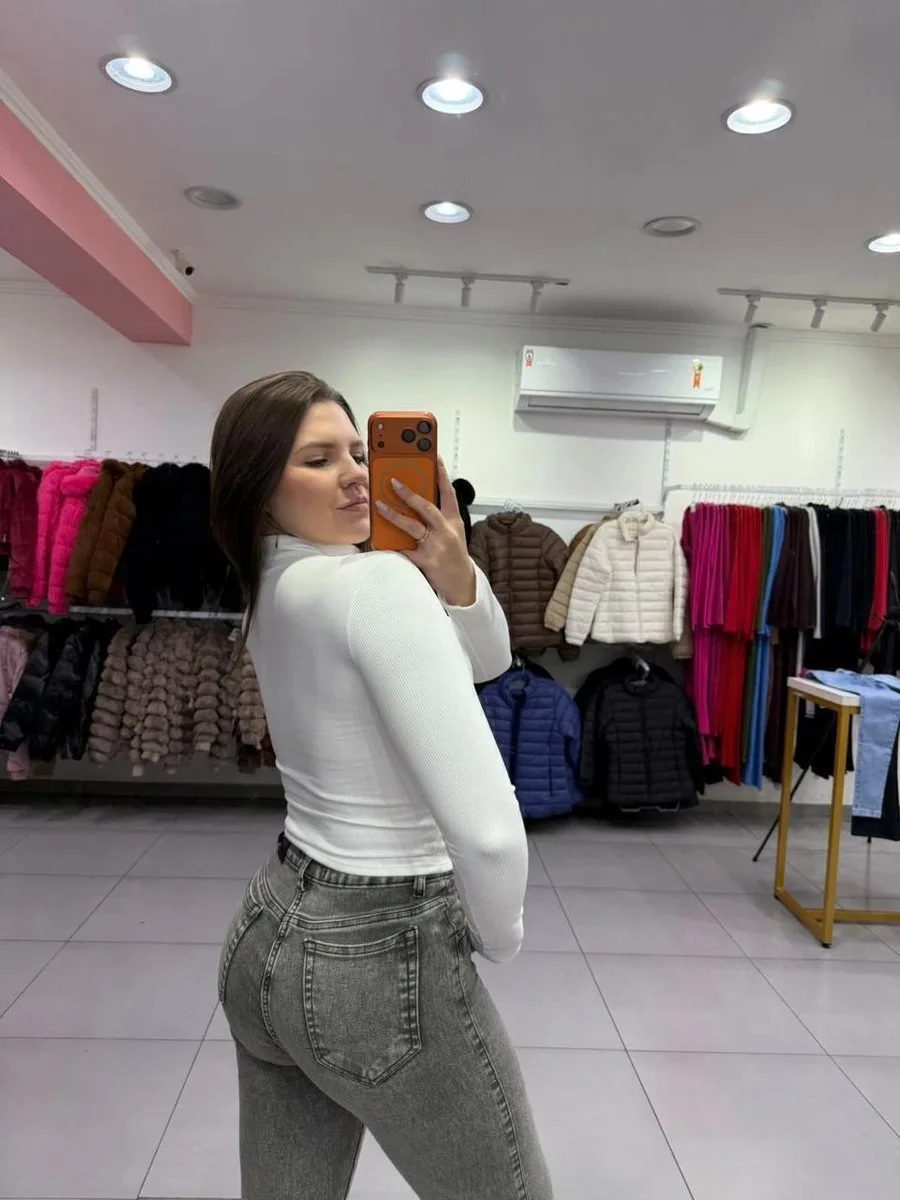 Cropped Canelado Térmico Com Gola Alta E Manga Longa Branco - foto 2