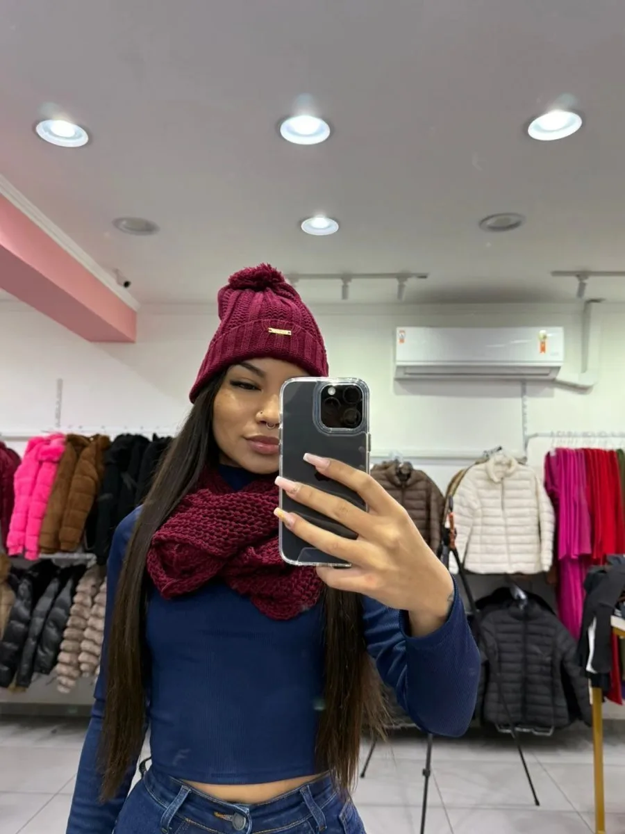 Touca Com Gola De Tricô Bordo - foto 1