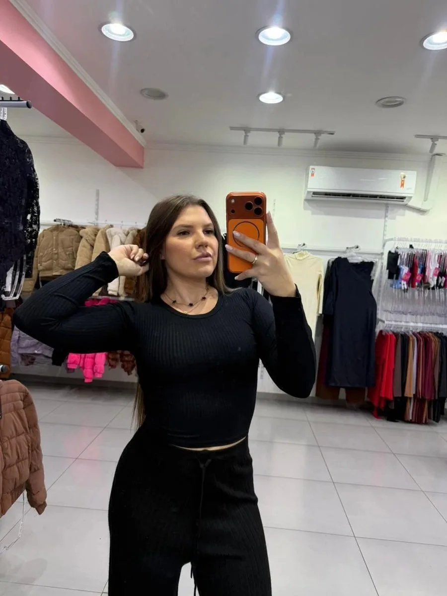 Cropped Canelado Algodão Básico Com Manga Longa Preto - foto 1