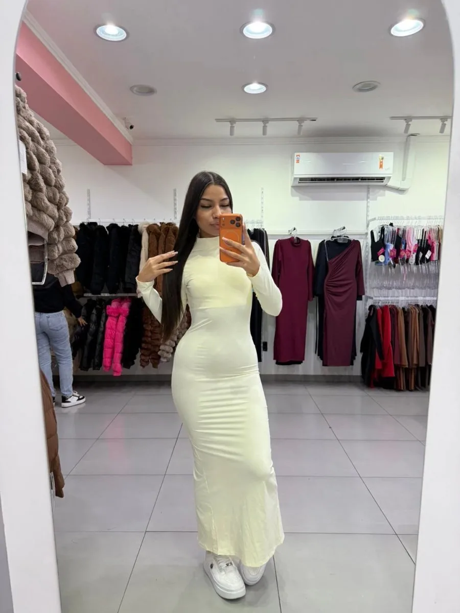 Vestido Poliamida Longo Com Manga Longa E Gola Costas Nua Fenda Atrás Off White - foto 1