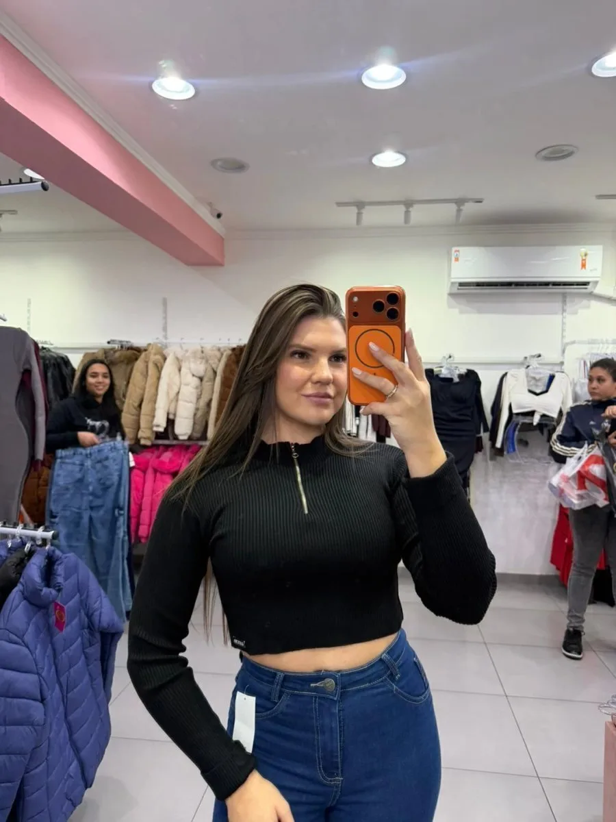 Cropped Luxxo Modal Com Ziper E Punho Dobrado Preto - foto 1