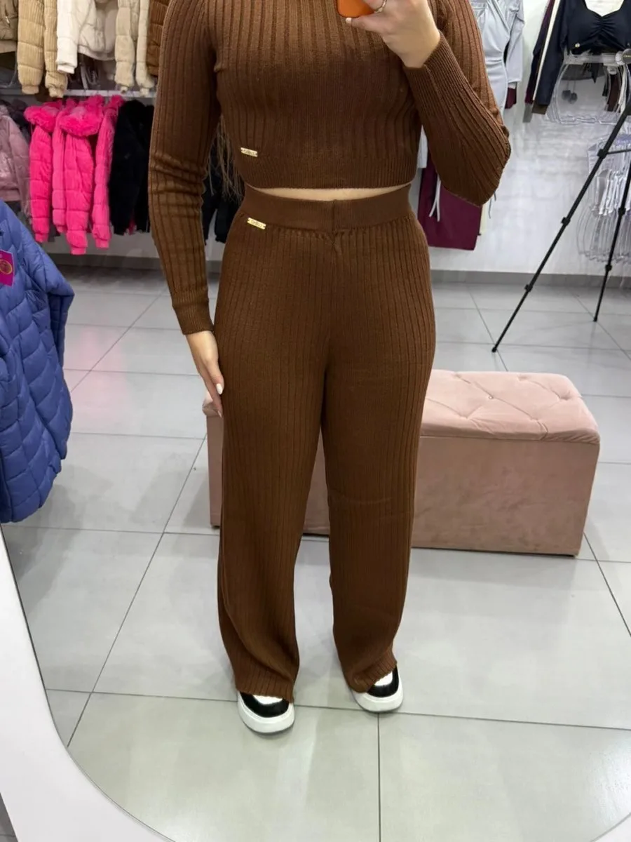 Conjunto Luxxo Modal Cropped Com Amarração Atrás E Abertura Nas Costas Calça Pantalona Marrom - foto 5