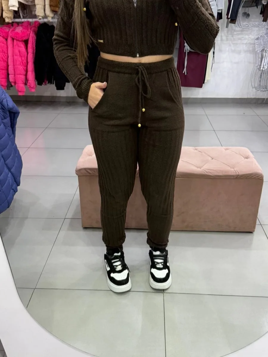 Conjunto Luxxo Modal Mousse Cropped Casaquinho Com Ziper E Capuz Calça Com Bolso E Cordinha Marrom - foto 5