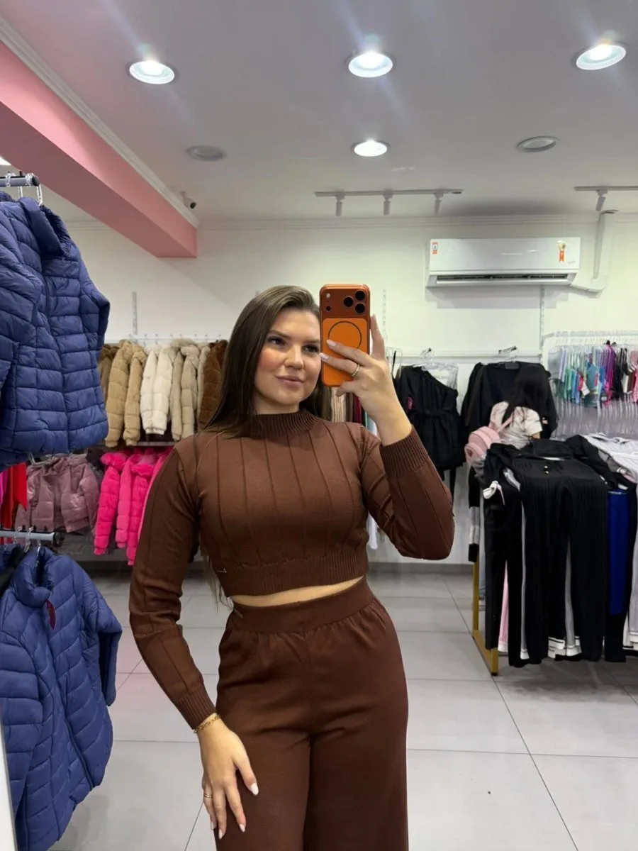 Conjunto Luxxo Cropped Com Detalhes Linhas E Gola Calça Pantalona Marrom Escuro - foto 3