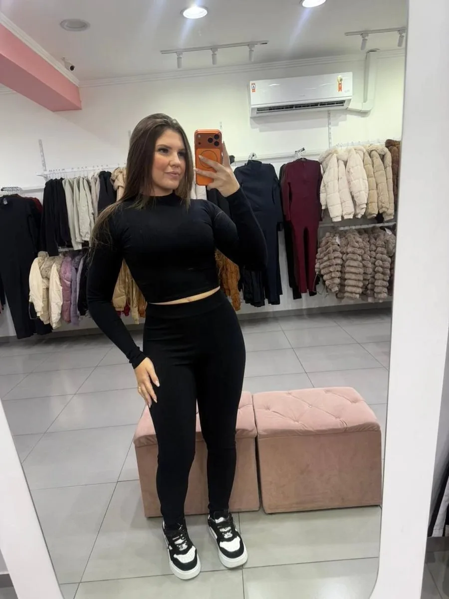 Conjunto Canelado Algodão Cropped Com Gola E Manga Longa Com Calça Preto - foto 1