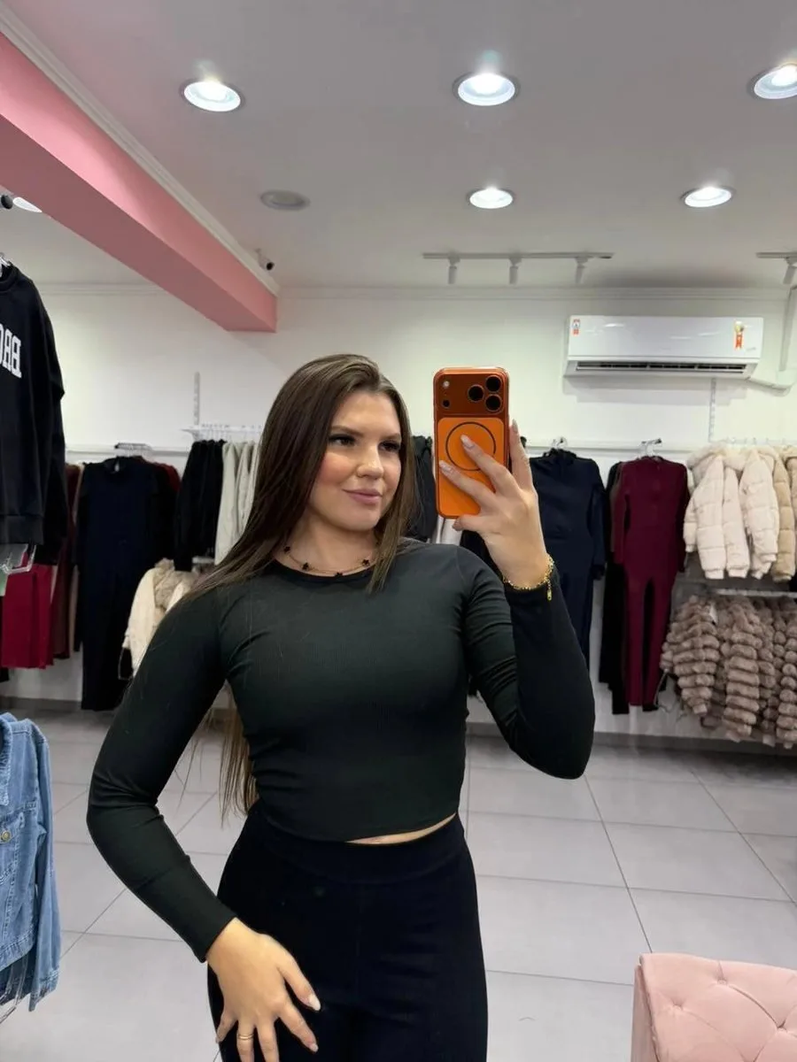 Cropped Canelado Térmico Com Manga Longa E Básico Preto - foto 1