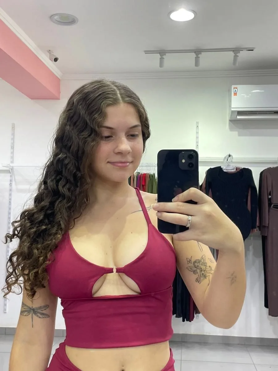Cropped Poliamida Alça Fina Detalhe Argolinha No Peito Bordo - foto 1