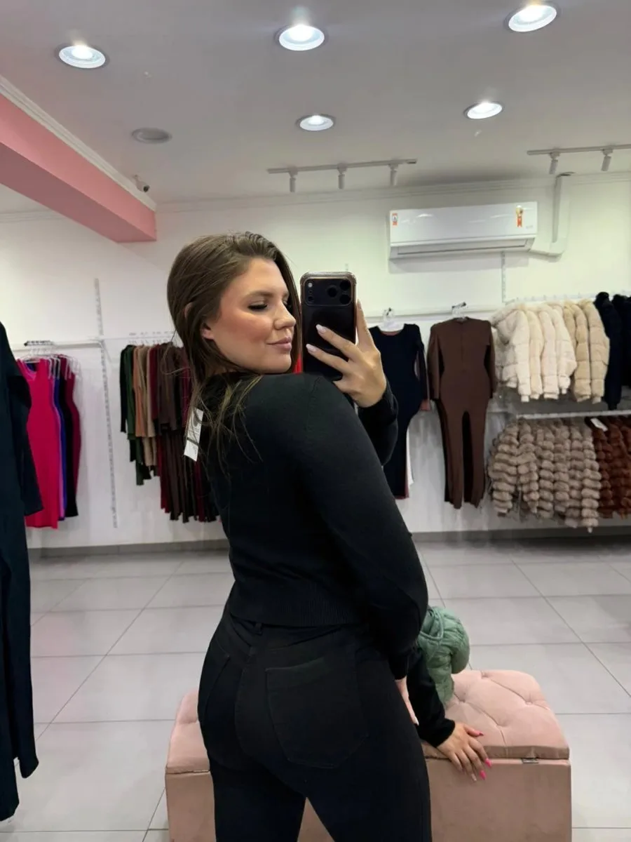 Blusa Modal Mousse Com Detalhes Ondas Preto - foto 2