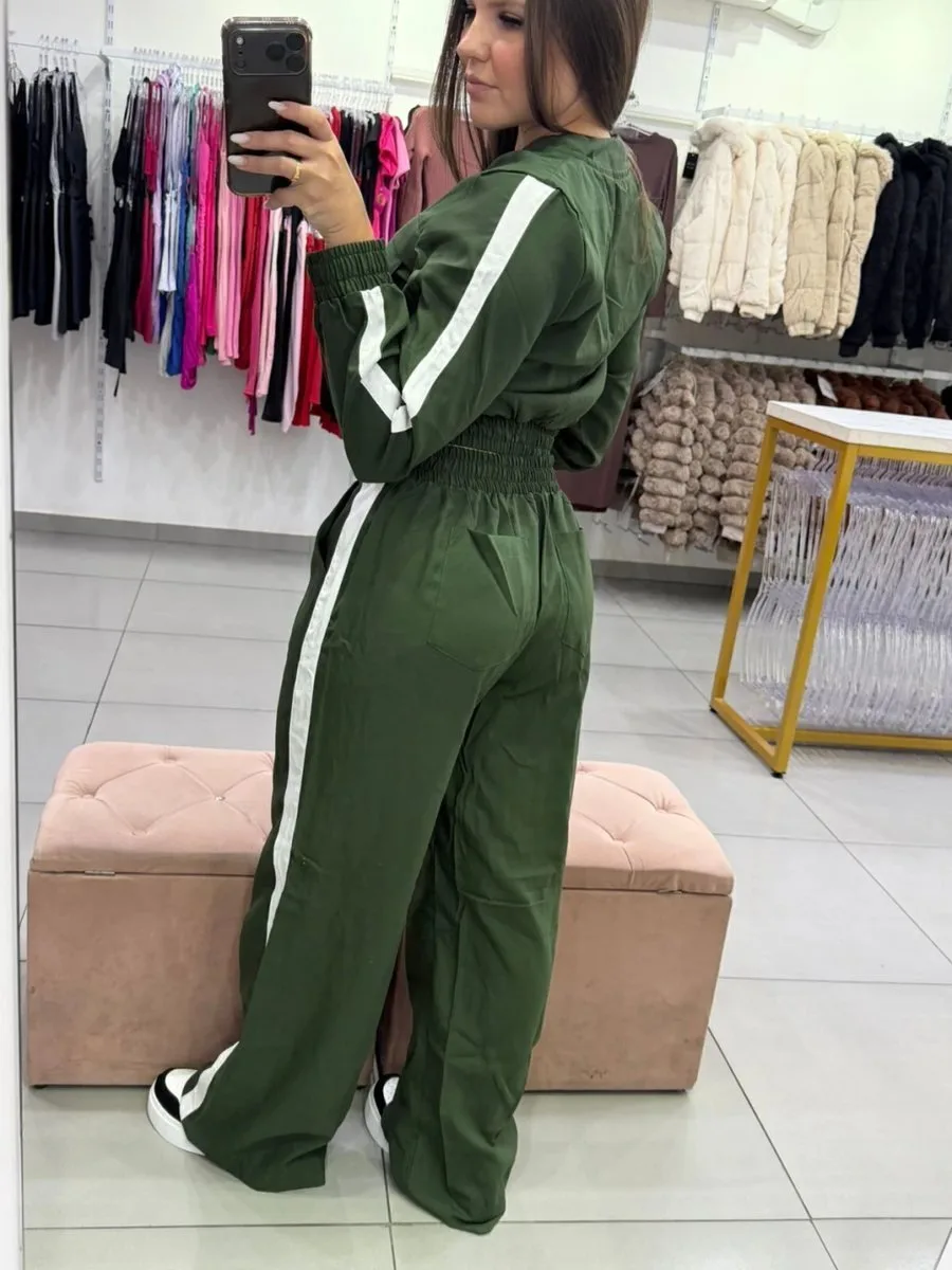 Conjunto Alfaiataria Calça Pantalona Com Bolsos E Casaco Cropped Com Ziper Verde - foto 4