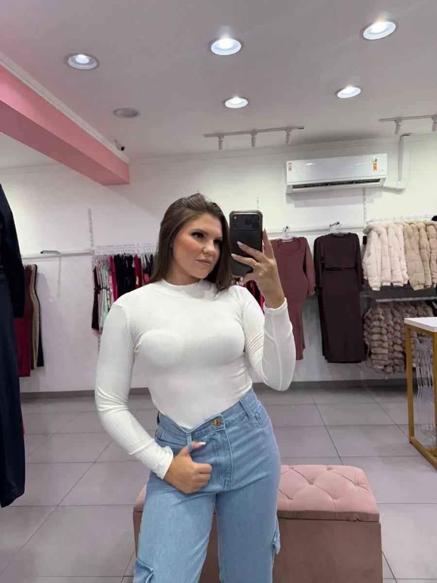 Body Canelado Fino Manga Longa Com Gola Alta Branco - foto 1