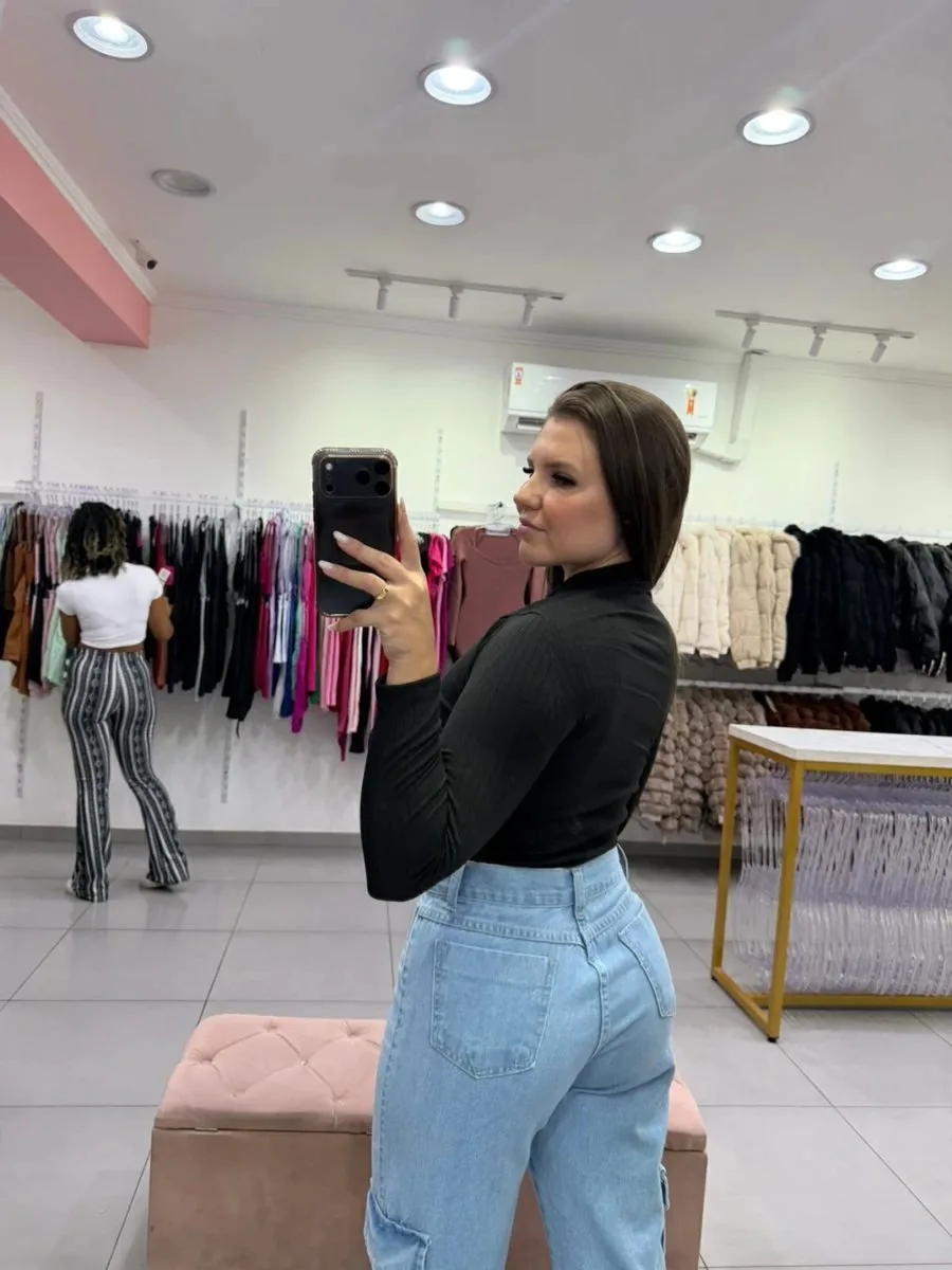 Body Canelado Fino Manga Longa Com Gola Alta Preto - foto 2
