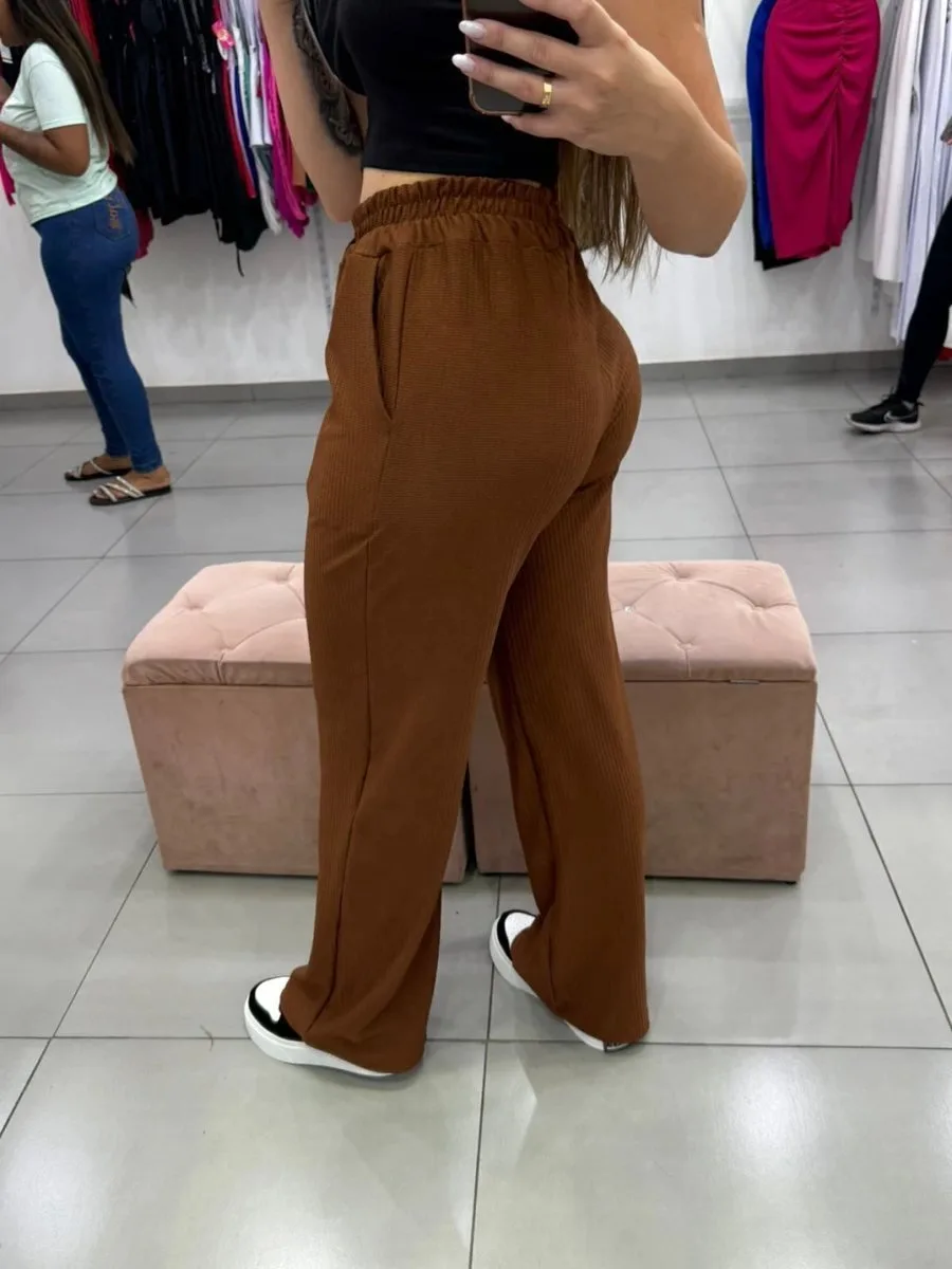 Calça Canelada Pantalona Marrom - foto 2
