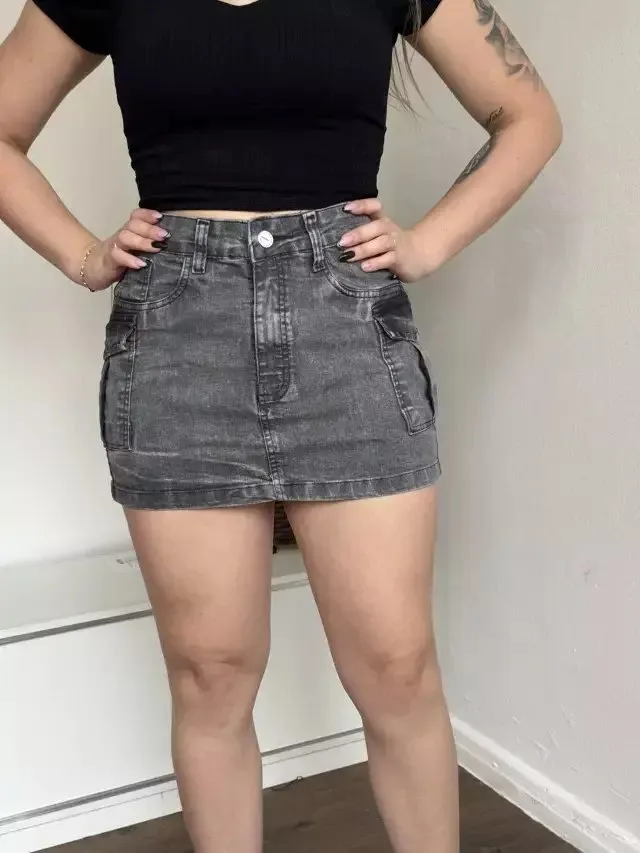 Saia Jeans Cargo Lavagem Grafite Botão Branco E Prata - foto 1