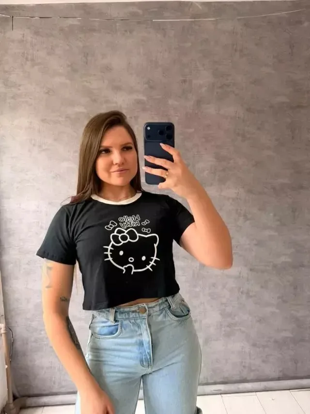T-shirt Estampa Hello Kitty Preto - foto 1